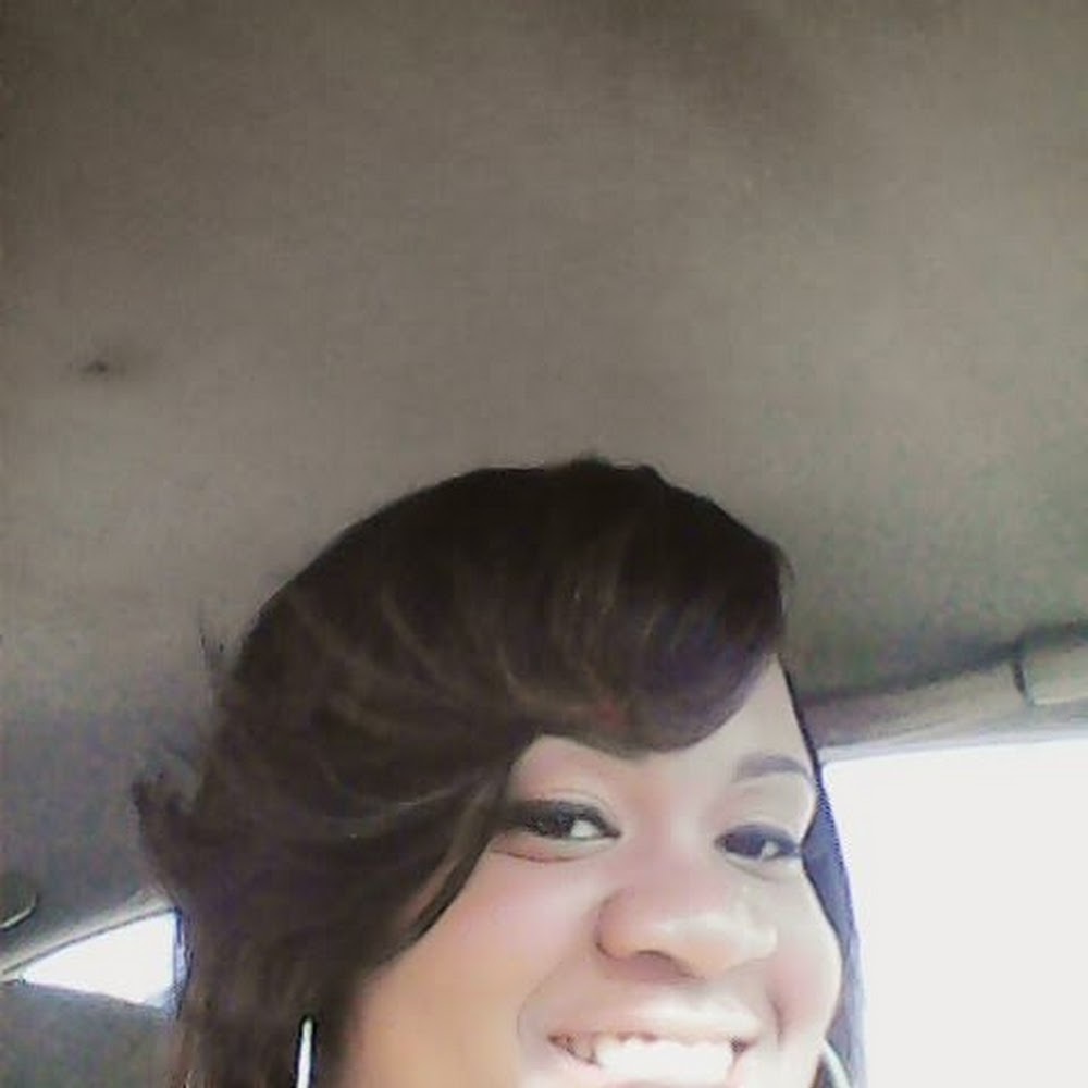 Meet your Posher, Candace